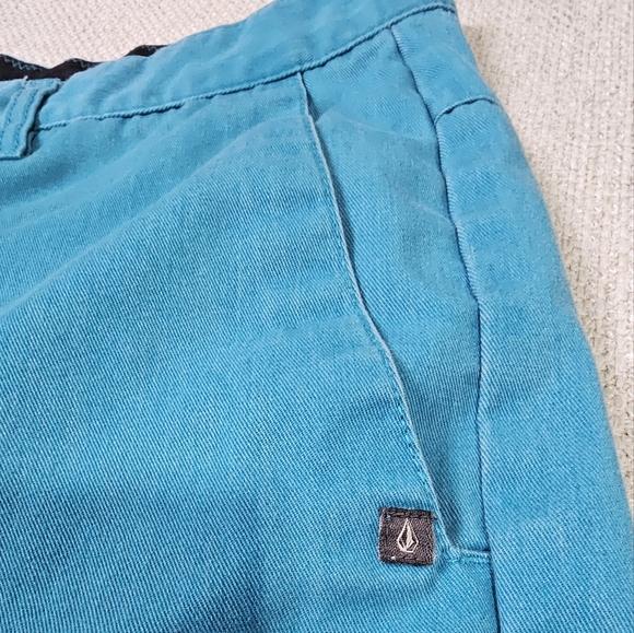 Teal Blue Mens Chino Athletic Shorts by Volcom.  Size 34 - Picture 7 of 16